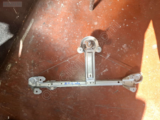 ÖZMEN OPEL ASTRA H MANUEL SOL ARKA CAM KRİKOSU