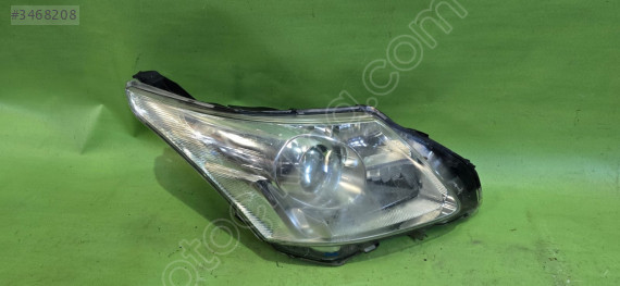 2008-2012 Toyota Avensis sağ ön far çıkma orjinal