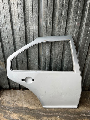 VOLKSWAGEN BORA 1995-2005 SAĞ ARKA KAPI ORJİNAL ÇIKMA