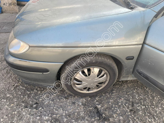 Megane 1 99 model çıkma sol ön çamurluk