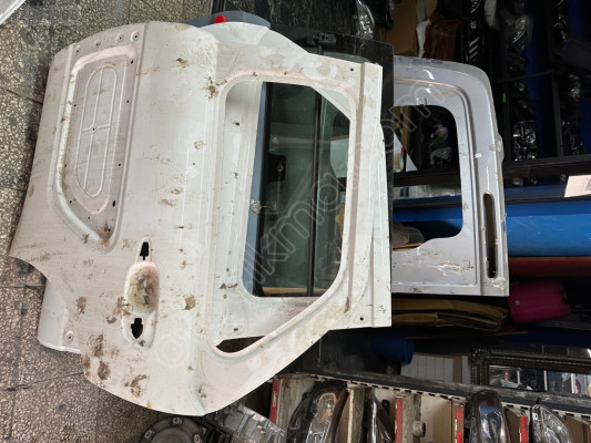 Citroen C4 Cactus Sağ Arka Kapı - Oto Çıkma Parça