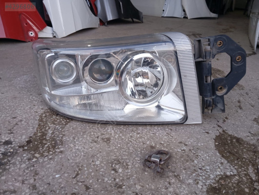 Renault premium sağ far orj çıkma