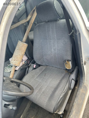 TOYOTA COROLLA SAĞ ÖN KOLTUK KONUK OTO 05323167897
