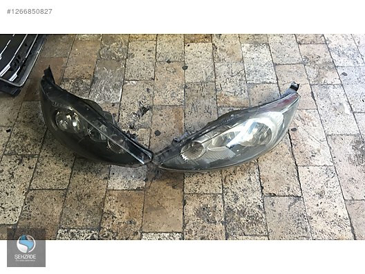FORD FİESTA 2008-2012 SAĞ-SOL FAR ADET ÇIKMA ORJİNAL