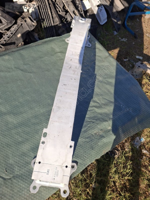 Ford focus 4 çıkma orjınal ön tampon demiri