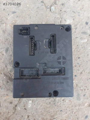 MEGAN 2001 MODEL 1.9 DİZEL SİGORTA KUTUSU ARAÇ İÇİ ORJİNAL