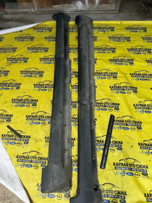 Volvo s60 çıkma marşbiyel plastiği