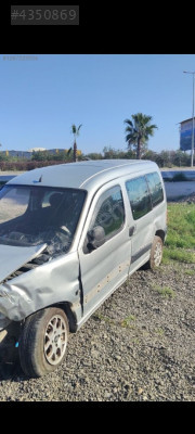 Pejo Partner Şöför Kapısı Dolu