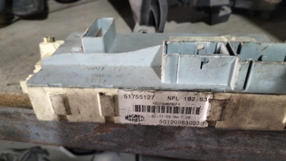 Fiat Stilo JTD  sigorta kutusu 51755127, 501209830030, NBC19277