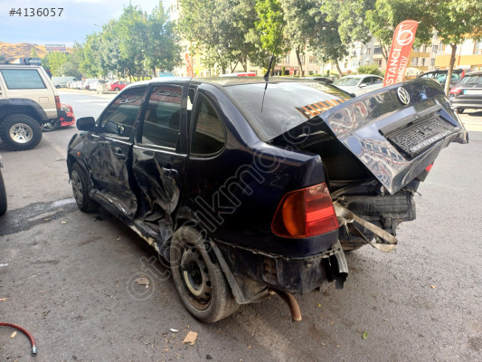 vw polo classic sağ arka çamurluk