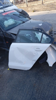 VOLKSWAGEN JETTA ORJİNAL ÇIKMA DOLU SOL ARKA KAPI