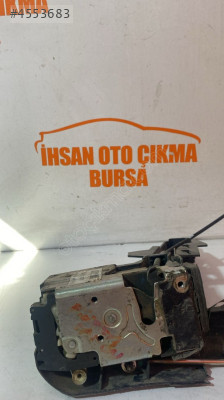 Ford fiesta sağ ön kapı kilidi