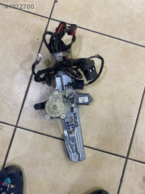 FORD FOCUS SOL ARKA CAM KRİKOSU