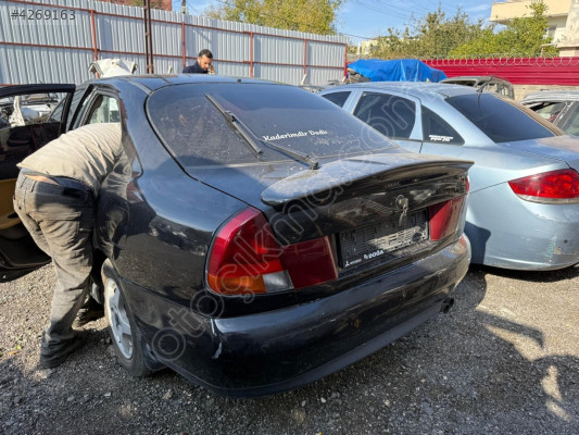 MİTSUBİSHİ CARİSMA SOL STOP LAMBASI 96-00 MODEL