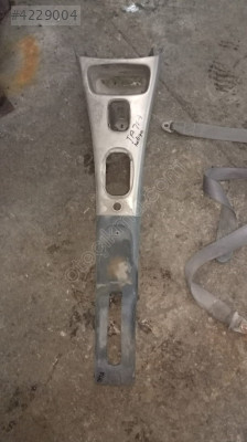 Tata Indigo el fren konsulu vites konsolu