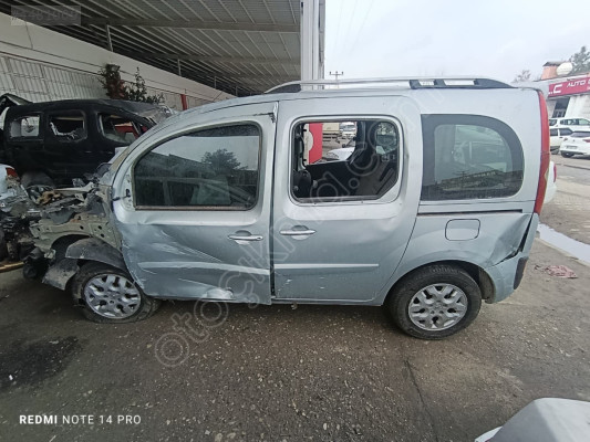 Kangoo Renault  sağ kapı