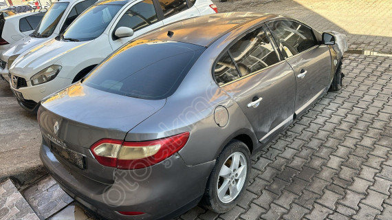 2011 RENAULT FLUENCE 1.5 HATASIZ ORJİNAL ÇIKMA PARÇALARI