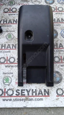 3C0858559 Passat B6 direksiyon kolonu alt kaplaması