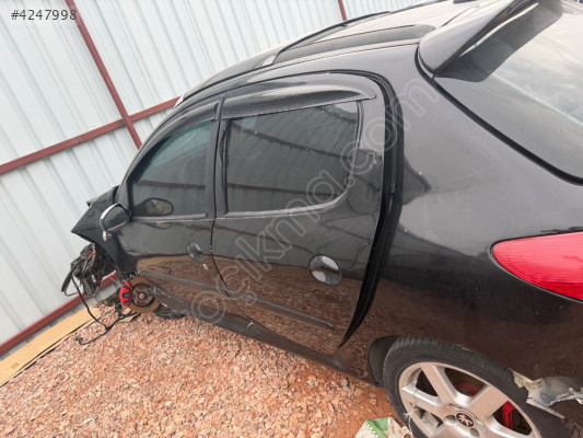 Peugeot 206 sol arka kapı