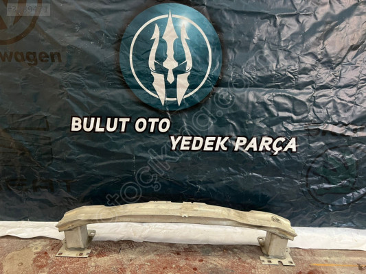 AUDİ A3 ÖN TAMPON DEMİRİ