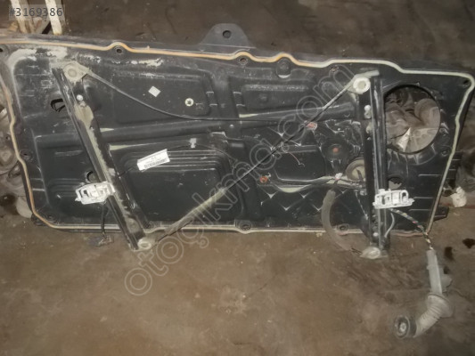 FORD FİESTA  TEK KAPI SAĞ CAM KİRKOSU