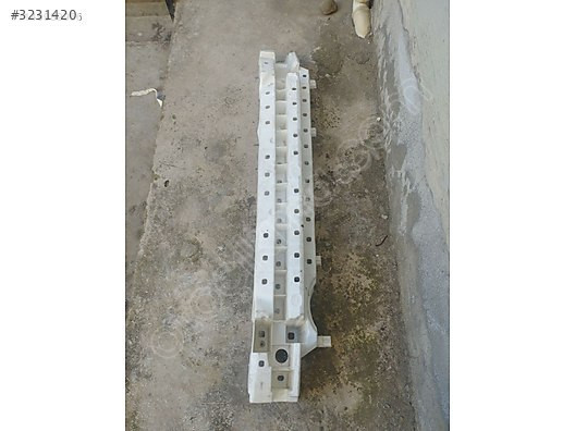 Renault Megane 4 arka tampon darbe emici