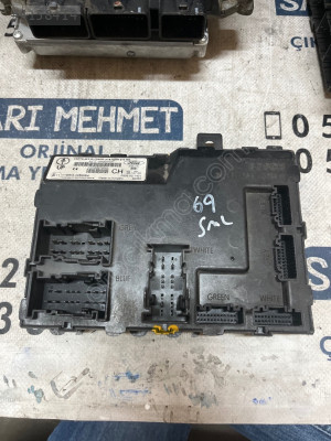 ÇIKMA FORD FIESTA AV1T-15K600-CH AV1T15K600CH BCM BEYNİ