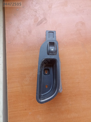 Fiat Egea Sol Arka Kapı Cam Düğmesi