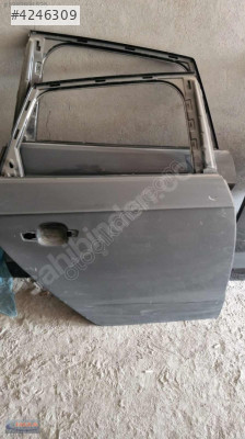AUDİ A3 HB SAĞ ARKA KAPI ORİJİNAL HATASIZ SÖKME