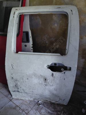 İsuzu demax 2011 sol arka kapı çıkma orjinal