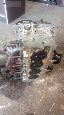 Citroen C5 2.0 dizel silindir kapak çıkma