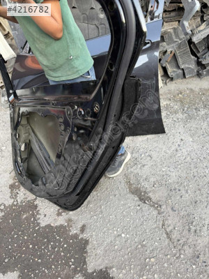 Bmw 320 i sağ arka kapı 2022 G20