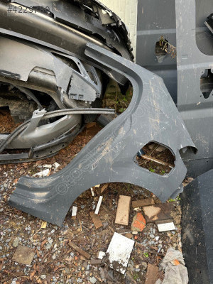 Peugeot 208 sol arka çamurluk yeni model