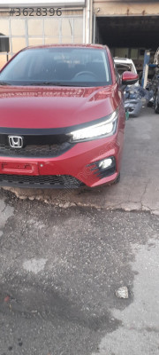 2021 VE 2025 HONDA CİTY SOL ÖN FAR