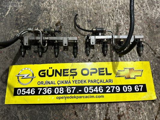 OPEL CORSA B 1.4 1.6 ENJEKTÖR TAKIMI ÇIKMA ORJİNAL GM