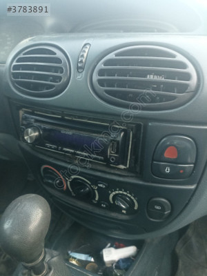 RENAULT MEGANE 1 ORTA DİFÜZÖR ÇIKMA