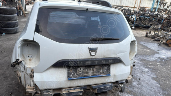DACİA DUSTER BAGAJ KAPAĞI OTO FEDAİ