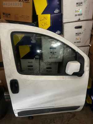 FIAT FİORİNO SAĞ BEYAZ KAPI