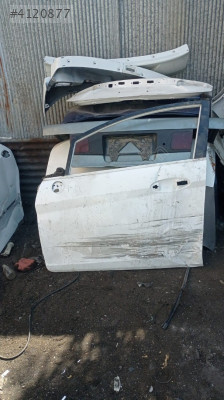 Ford Fiesta sol ön kapı model 2010-2014