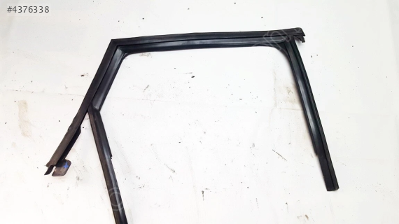 8K0837439 ORJİNAL CAM KILAVUZU 20082012 AUDİ A4