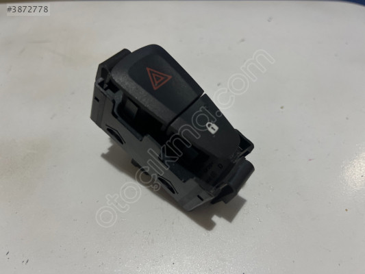 Renault Megan 3 Dörtlü Flaşör Düğmesi