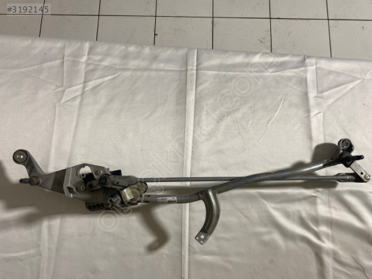 W213 E SERİSİ SİLECEK MOTORU KOLLARI A213 820 58 04