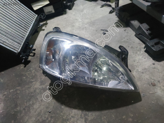Opel Corsa C Sağ Far
