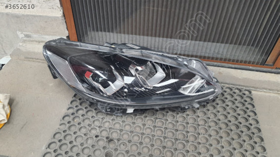 FORD KUGA 2022/24 SAĞ FAR SEFALILAR OTO CIKMA