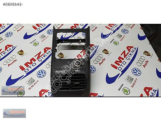 5C6864298 JETTA ARKA KOLTUK KLİMA ÜFLEME PANELİ