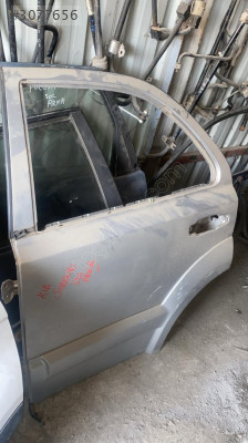 KİA SORENTO SOL ARKA KAPI OTO FEDAİ