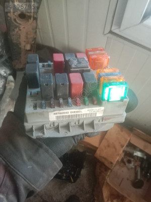 Fiat Doblo 1.9 JTD sigorta kutusu kod 46760542