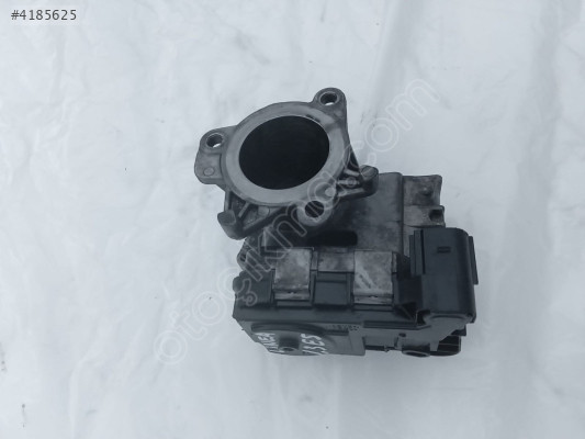 fiat linea 2015 1.3 çıkma gaz kelebeği (son fiyat)