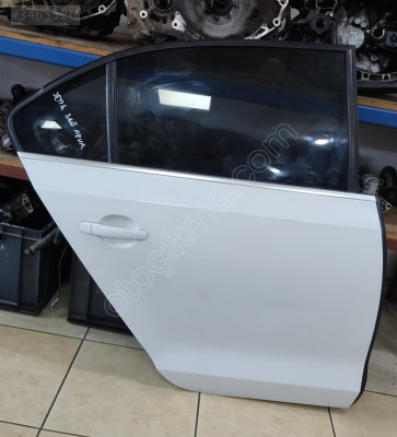 VW JETTA SAĞ ARKA KAPI ÇIKMA