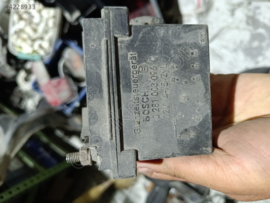 mercedes w123 w126 kızdırma rölesi. 0 281 003 096. son fiyat